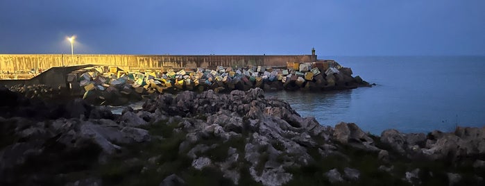 Los Cubos de la Memoria is one of Asturias (oriente).