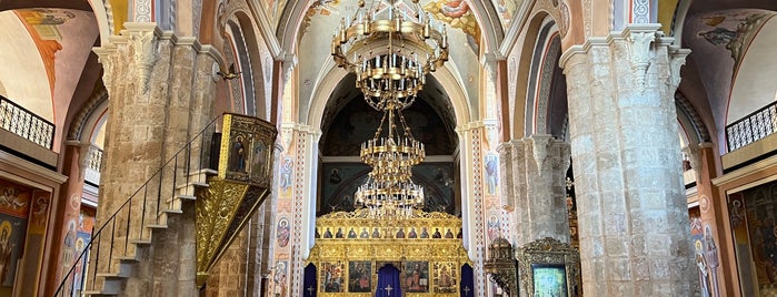 Saint George's Greek Orthodox Church is one of Lugares favoritos de Cenker.