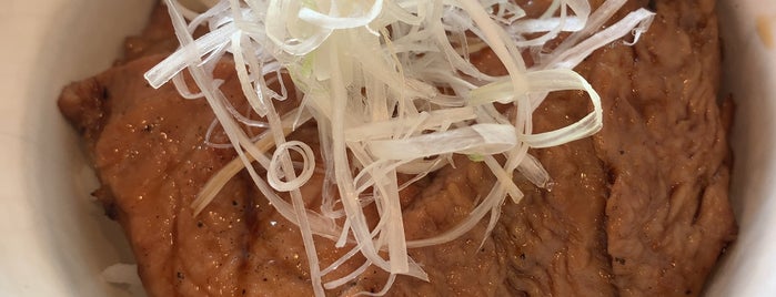 Hokkaido Butadon Tokachi is one of to eat.