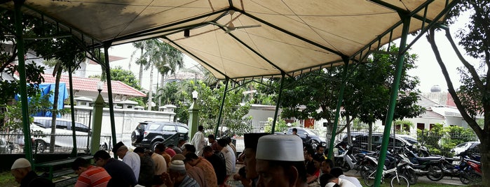 Mesjid Al-Ittihad Bukit Permai Cibubur is one of 21.10 Masjid.