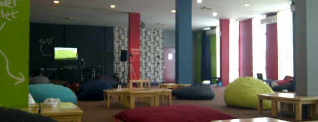 IDC Lounge Durentiga is one of Work.