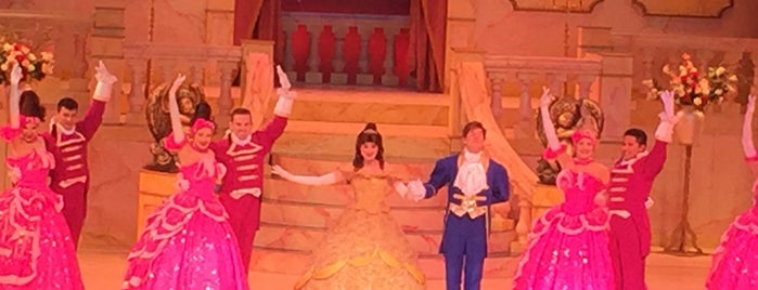 Beauty and the Beast - Live on Stage is one of Ashley'in Beğendiği Mekanlar.