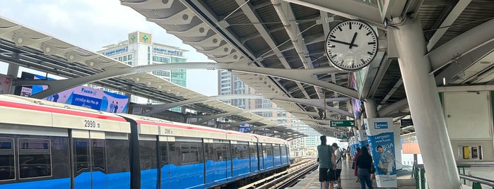 BTS เอกมัย (E7) is one of BTS Station - Sukhumvit Line.