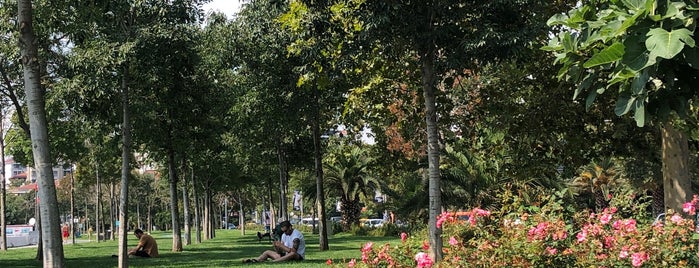 Caddebostan Sahili Çocuk Parkı is one of Merak Ettigim Yerler.