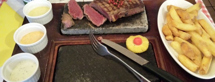 Rolli's Steakhouse is one of Oliviaさんのお気に入りスポット.