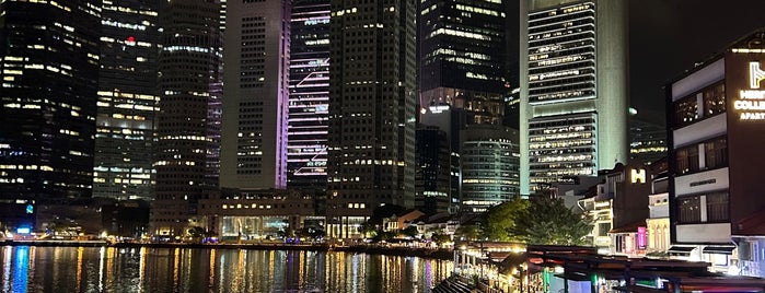 Boat Quay is one of Singapore to-do list.