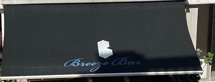 Breeze Bar is one of Singapur.