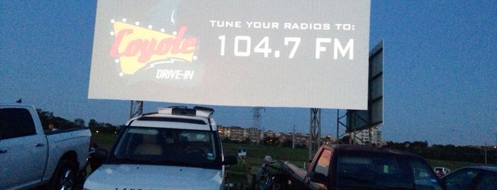 Coyote Drive-In is one of Lieux qui ont plu à Arianna.