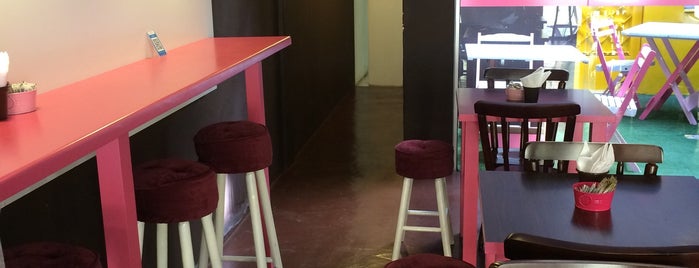 Pink Velvet Bakery is one of Café da manhã em POA.