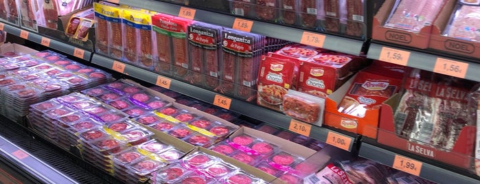 Mercadona is one of Lugares favoritos de Esteve.