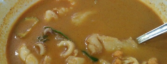 Yong Kee Istimewa Soup Seafood is one of สถานที่ที่ A ถูกใจ.