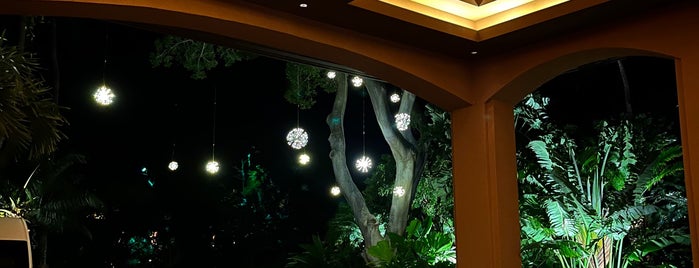 Four Seasons Resort Lana'i is one of Hawaii 2014.