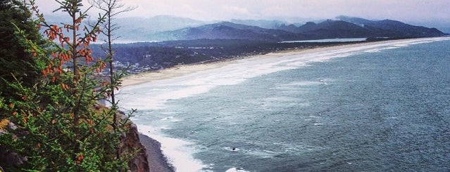 Manzanita Beach Overlook is one of Orte, die Andrew gefallen.