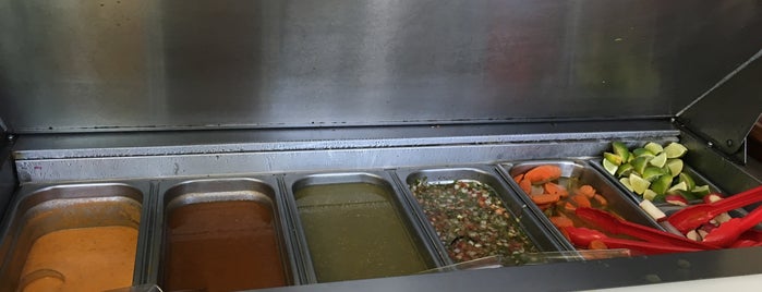 Pancho's Tacos is one of สถานที่ที่บันทึกไว้ของ Dee.