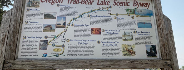 The National Oregon / California Trail Center is one of สถานที่ที่ Lizzie ถูกใจ.