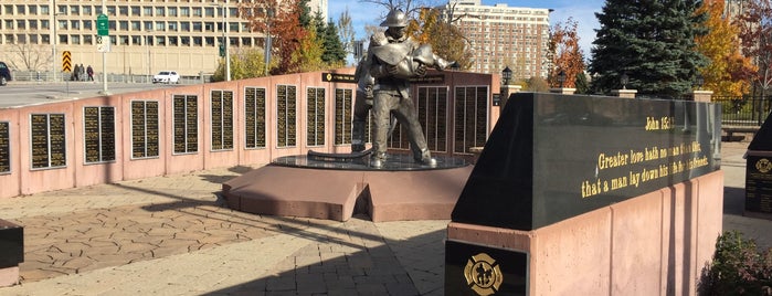 Ottawa Fire Fighters Memorial is one of CAN Ottawa.