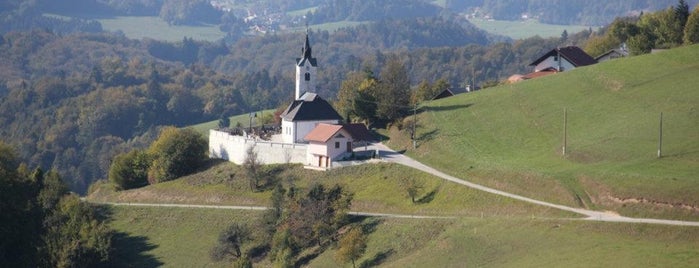 Cerkev sv. Mohorja in Fortunata, Liberga - Levstikova pot is one of Levstikova pot.