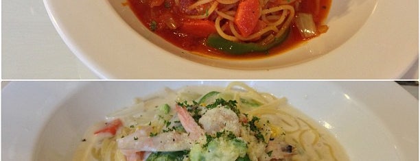 Shanghai Chinese Cuisine Spaghetti is one of Kaeun's Saved Places.