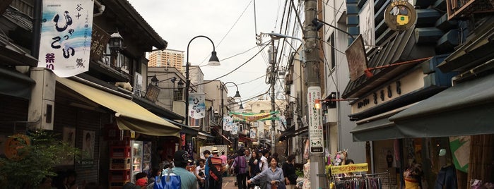 谷中銀座商店街 is one of [To-do] Tokyo.