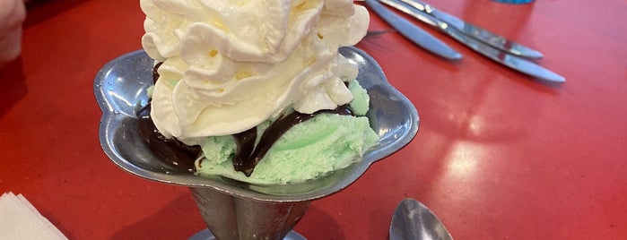Friendly's is one of Must-visit Food in Greenfield.