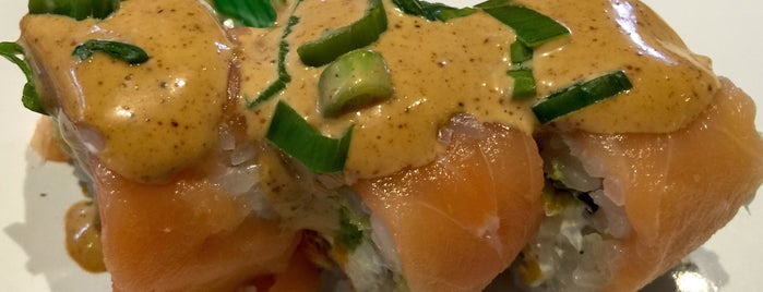 Sushi Itto is one of Locais curtidos por Ivette.