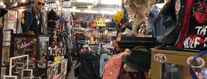Vintage & Rags is one of Second Hand Europe.