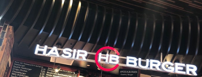 Hasir Burger is one of สถานที่ที่ Monica ถูกใจ.