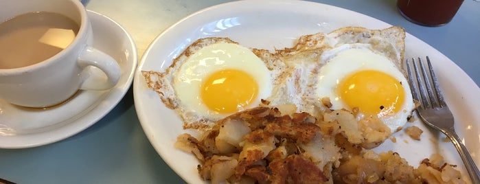 Central Avenue Restaurant is one of Newark.