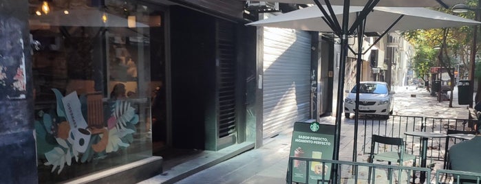 Starbucks is one of Gastronomía en Santiago de Chile.