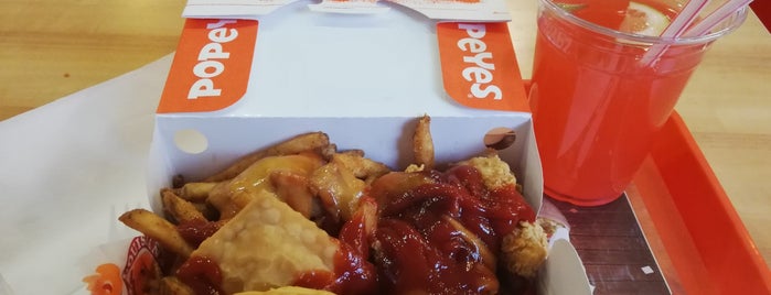 Popeyes Louisiana Kitchen is one of para comer.