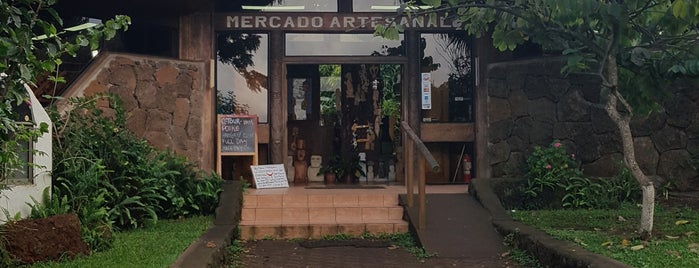 Mercado Artesanal is one of Isla de Pascua.