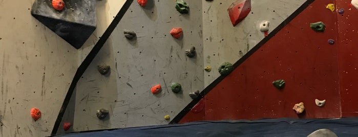 The Climbing Hangar is one of Robertさんのお気に入りスポット.