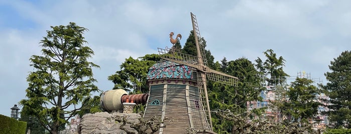 The Old Mill is one of Disneyland Paris.