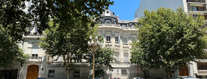 Embajada del Brasil is one of Remoção 1.