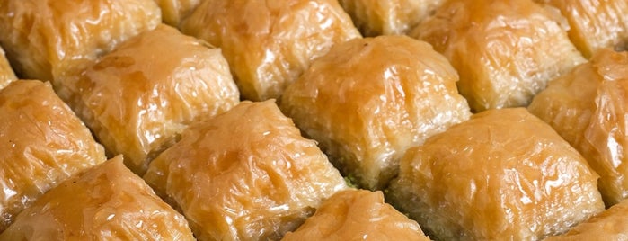 Melekoglu Baklava is one of Lugares guardados de Yasin.