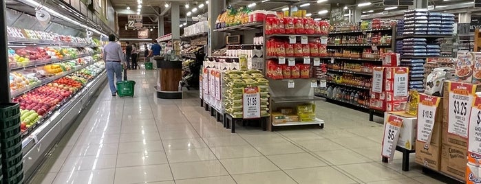 Super Selectos is one of Supermercados Y Ferreterias.