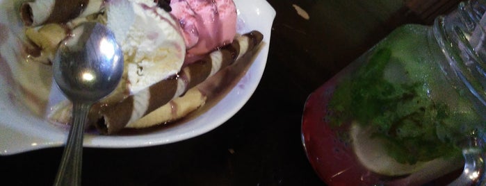 PickMie (Mie Bakso & Ramen) is one of The 7 Best Places for Banana Split in Bandung.