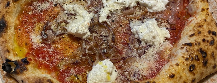 Lovebirds - Contemporary Pizza is one of Orte, die Christoph gefallen.
