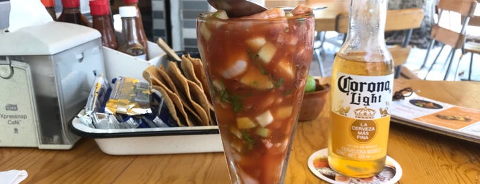 Mariscos Juan is one of Ger 님이 좋아한 장소.