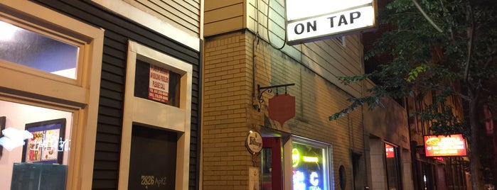 Home Tavern is one of Chicago (bars).