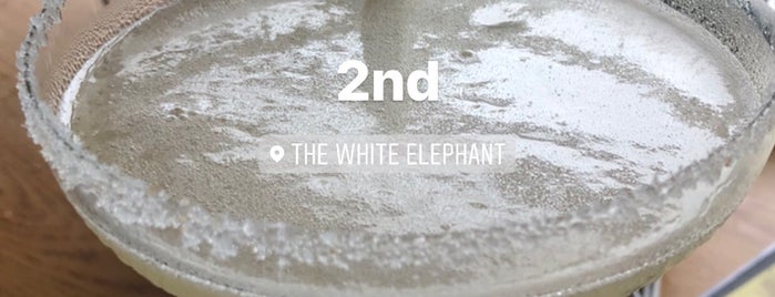 White Elephant @ White Sand Beach. is one of ตราด เกาะช้าง.