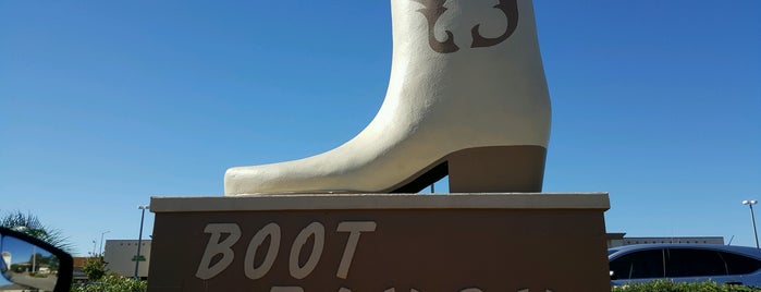 The Boot at Boot Ranch is one of Orte, die Tall gefallen.