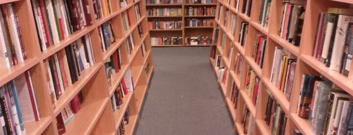 BMV Books is one of Tempat yang Disimpan Katherine.