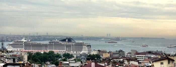 Fjord Istanbul is one of สถานที่ที่ Yonatan ถูกใจ.