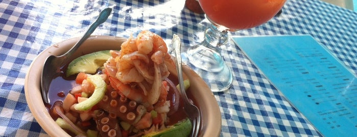 Mariscos La Carreta is one of Karime: сохраненные места.