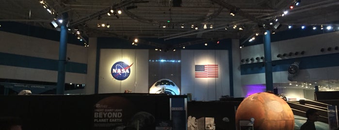 Space Center Houston is one of Hyun Ku : понравившиеся места.