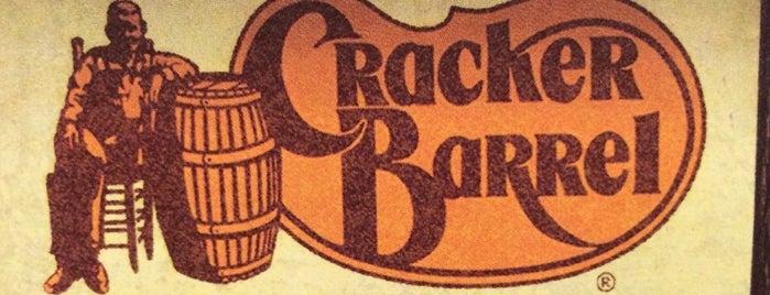 Cracker Barrel Old Country Store is one of Orte, die kayla gefallen.