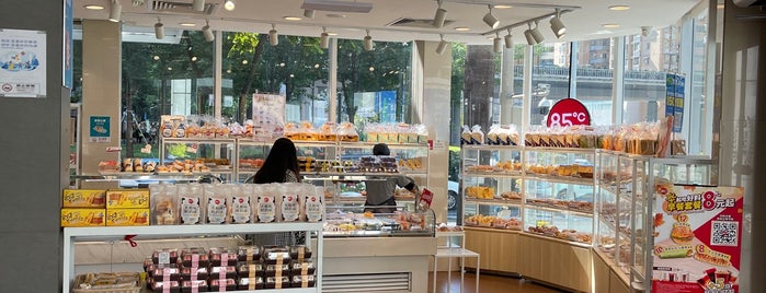 85°C Bakery Café is one of Shenzhen, China.