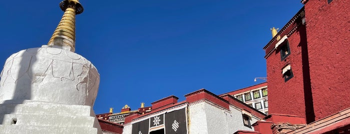 Ganden Monastery is one of Китай.