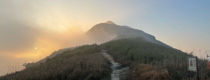 Lantau Peak is one of Lieux qui ont plu à Javier I..
